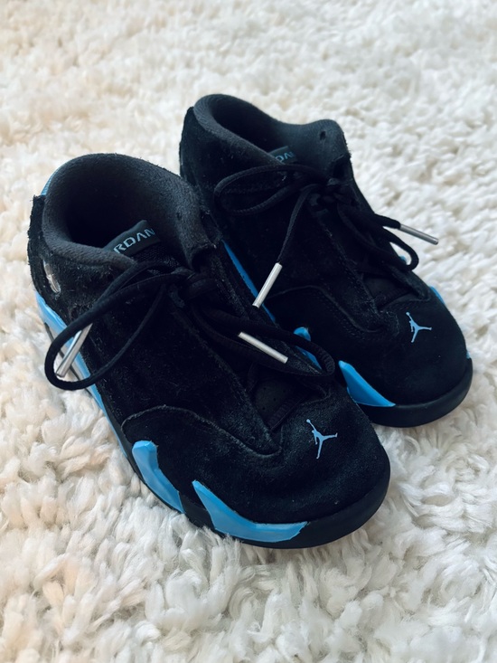 Jordan Other - Toddler Boy Blue and Black Jordan Retro 14 - Size 10C , in great condition